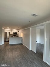 7604 Lakeside Village Dr in Falls Church, VA - Building Photo - Building Photo