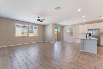 4540 Anspach St in North Las Vegas, NV - Building Photo - Building Photo