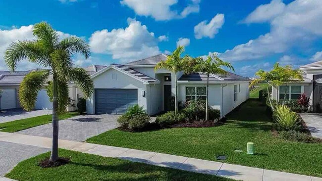 11750 SW Poseidon Way in Port St. Lucie, FL - Building Photo - Building Photo