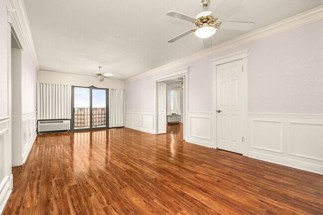7701 Wurzbach Rd in San Antonio, TX - Building Photo - Building Photo