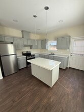 1008 Calle Naranja, Unit 3 in Alamo, TX - Building Photo - Building Photo