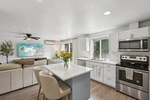 16001 NE 4th Way in Vancouver, WA - Building Photo