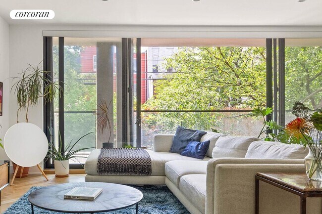 108 India St in Brooklyn, NY - Building Photo - Building Photo
