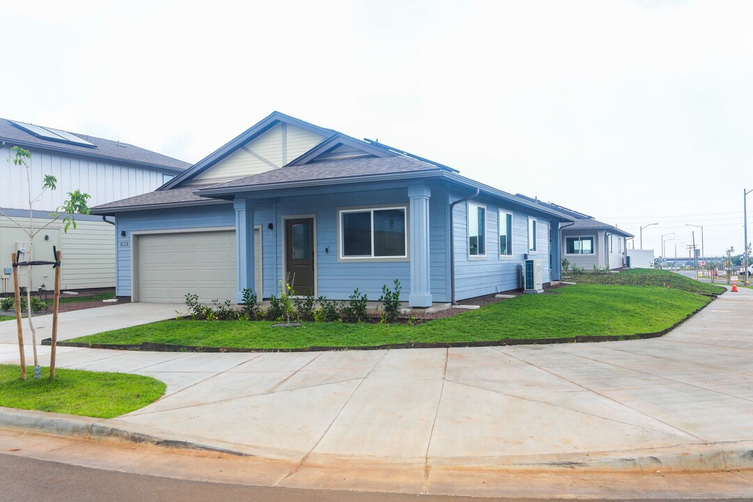 91-1131-1131 Hikulima St in Ewa Beach, HI - Building Photo