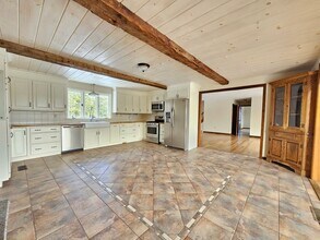 476 Rte 13 in Milford, NH - Building Photo - Building Photo