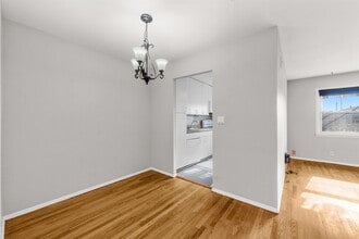 26 Briarwood Rd in Jersey City, NJ - Building Photo - Building Photo