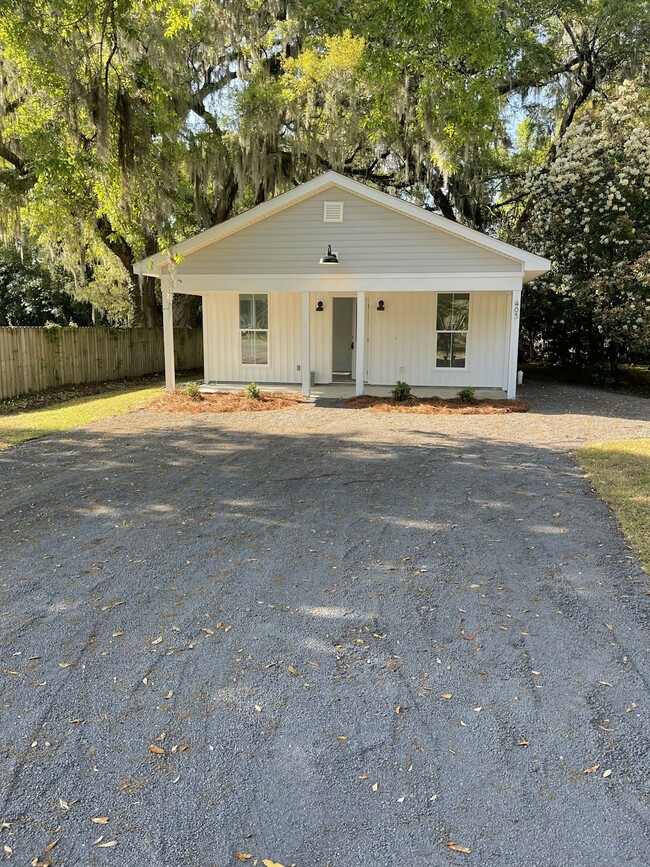 property at 403 Bayview Dr
