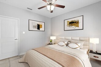 The Apartments at Riverhill in Laredo, TX - Foto de edificio - Building Photo