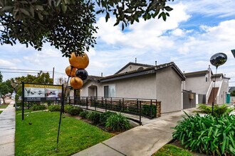 The CitiZen South Bay on Anza in Torrance, CA - Foto de edificio - Building Photo