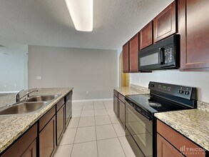 4368 Edenrock Pl in Spring Hill, FL - Building Photo - Building Photo