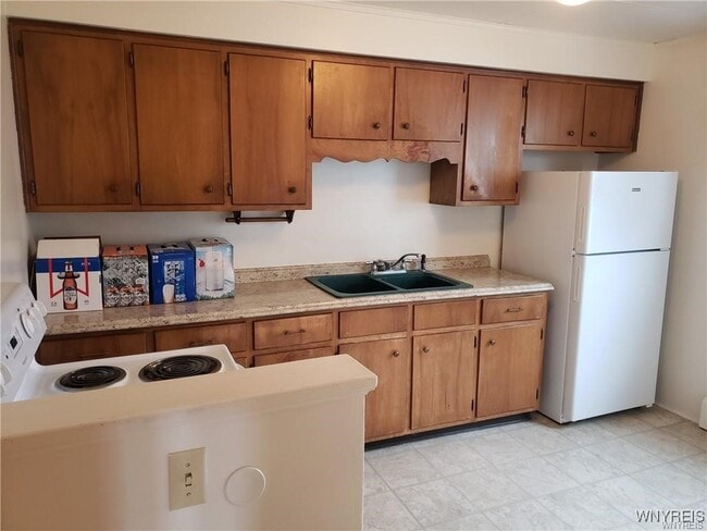 property at 10 Washington St