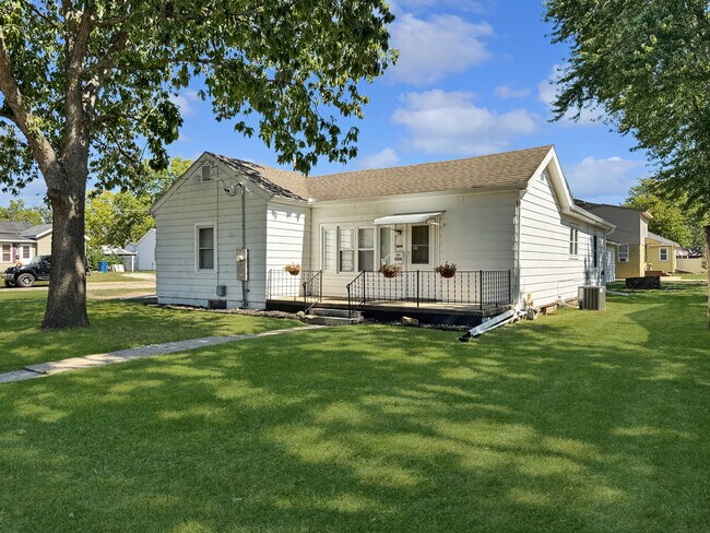 property at 1028 Pine St