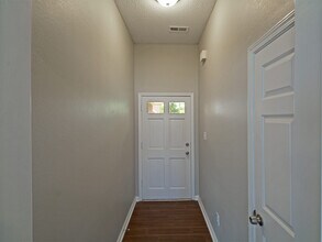 5510 April Forest Dr in Memphis, TN - Building Photo - Building Photo