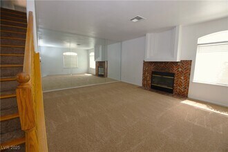 5012 Starfinder Ave in Las Vegas, NV - Building Photo - Building Photo