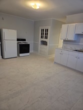 168-170 Oak St, Unit 3S in New Britain, CT - Building Photo - Building Photo