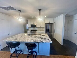 1042 E 37th St in Tulsa, OK - Building Photo - Building Photo