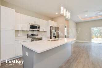 1521 Eloise Ct in Poinciana, FL - Building Photo - Building Photo