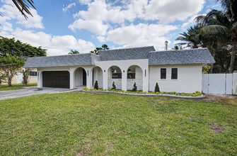 2420 SW 44th Terrace in Fort Lauderdale, FL - Building Photo - Building Photo