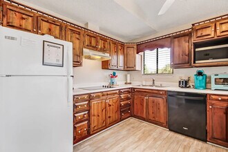 1 2nd Ave in Tybee Island, GA - Building Photo - Building Photo
