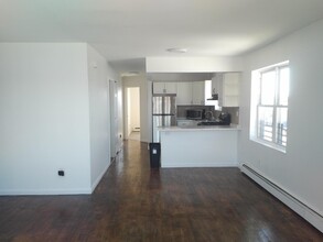 680 Wortman Ave in Brooklyn, NY - Building Photo - Building Photo