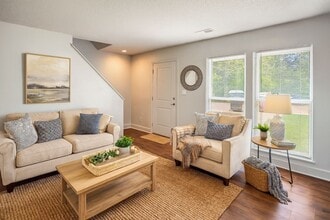 Woodbridge Apartments in Kansas City, MO - Foto de edificio - Building Photo