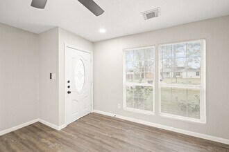 7222 Wiley Rd in Houston, TX - Foto de edificio - Building Photo