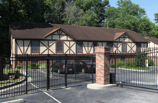 Abbey Road Condominiums in Decatur, GA - Building Photo