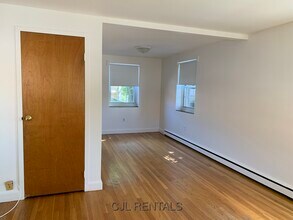 9 Heath Rd in Arlington, MA - Building Photo - Building Photo