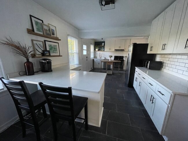 4620 Fort Ave, Unit B- Basement in Lynchburg, VA - Building Photo - Building Photo