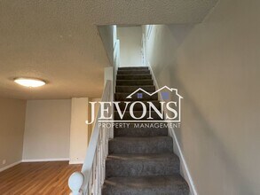 723 S Sprague Ave in Tacoma, WA - Building Photo - Building Photo