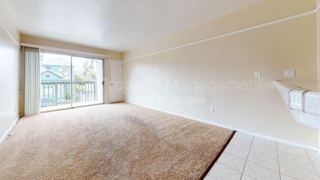 426 Lighthouse Ave in Pacific Grove, CA - Building Photo - Building Photo