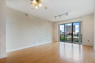 5 E 14th Pl in Chicago, IL - Building Photo - Building Photo