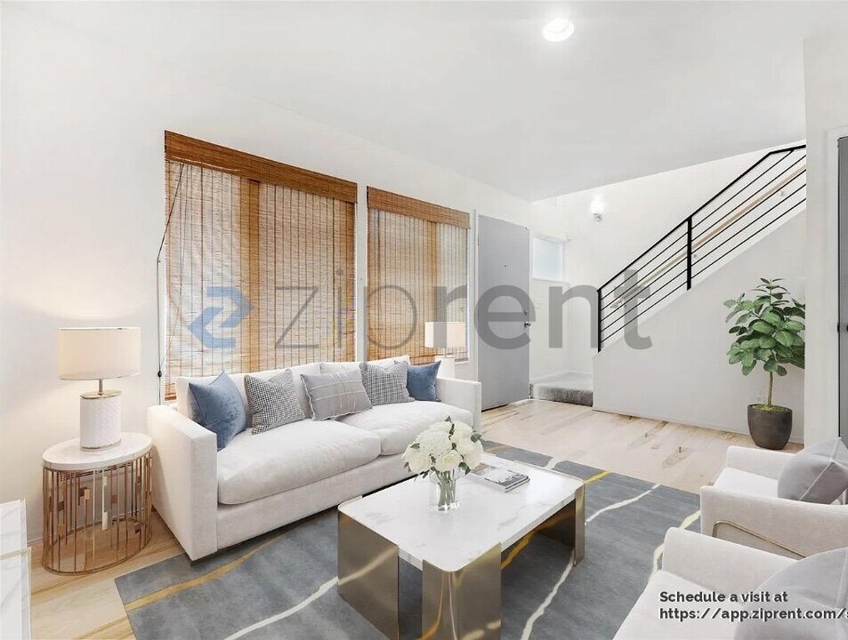 1601 South Main St in Seattle, WA - Building Photo