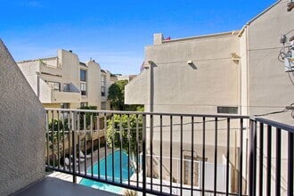 727 Westbourne in West Hollywood, CA - Building Photo - Building Photo
