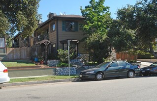 2323 Florencita Ave in Montrose, CA - Building Photo