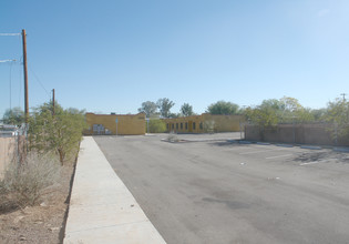 3022 N Geronimo Ave in Tucson, AZ - Building Photo - Building Photo