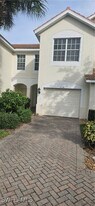 1078 Albany Ct in Naples, FL - Building Photo