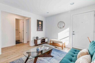 1015 Greenwood Ave NE in Atlanta, GA - Building Photo - Building Photo