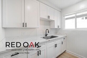 812 Westbourne Dr in West Hollywood, CA - Building Photo - Building Photo
