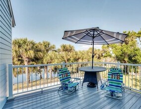 785 Rabbit Rd in Sanibel, FL - Building Photo - Building Photo