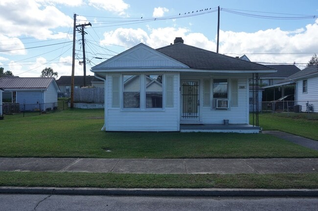 1305 Willow St in Kingsport, TN - Building Photo - Building Photo