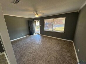 1407 Columbia Dr, Unit 20 in Longview, TX - Building Photo - Building Photo