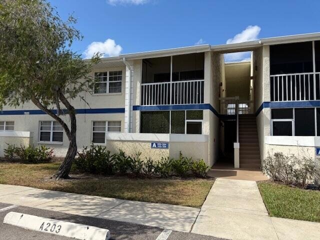 property at 1500 SE Royal Green Cir