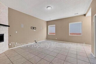 8605 Mock Heather Rd NW in Albuquerque, NM - Building Photo - Building Photo