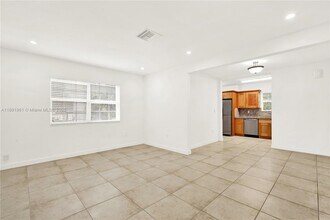 331 Santander Ave in Coral Gables, FL - Building Photo - Building Photo