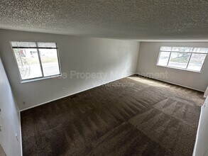 2241 Dawson Cir in Aurora, CO - Building Photo - Building Photo