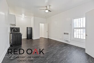 744 Beacon Ave, Unit 209 in Los Angeles, CA - Building Photo - Building Photo