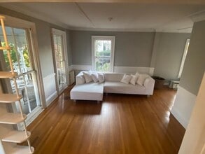 211 Christian Ave in Stony Brook, NY - Building Photo - Building Photo
