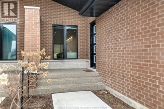 658 Lily Mac Blvd. in Windsor, ON - Building Photo - Building Photo