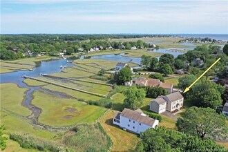 6 Barton Ave in Old Saybrook, CT - Building Photo - Building Photo
